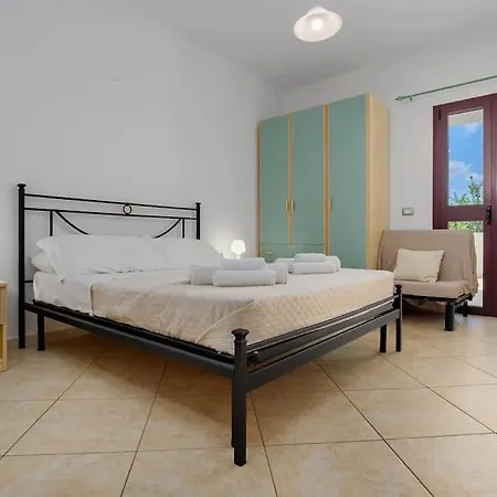 Apartment Porto Istana 4 - Casa Con Veranda E Wi-fi